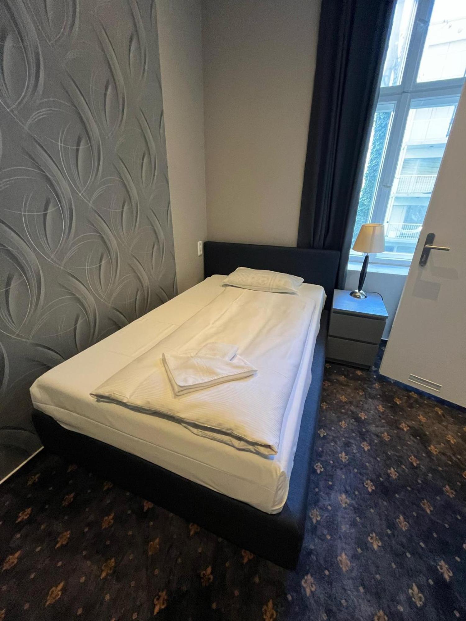 Hotel Gasteiner Hof Berlin Ngoại thất bức ảnh